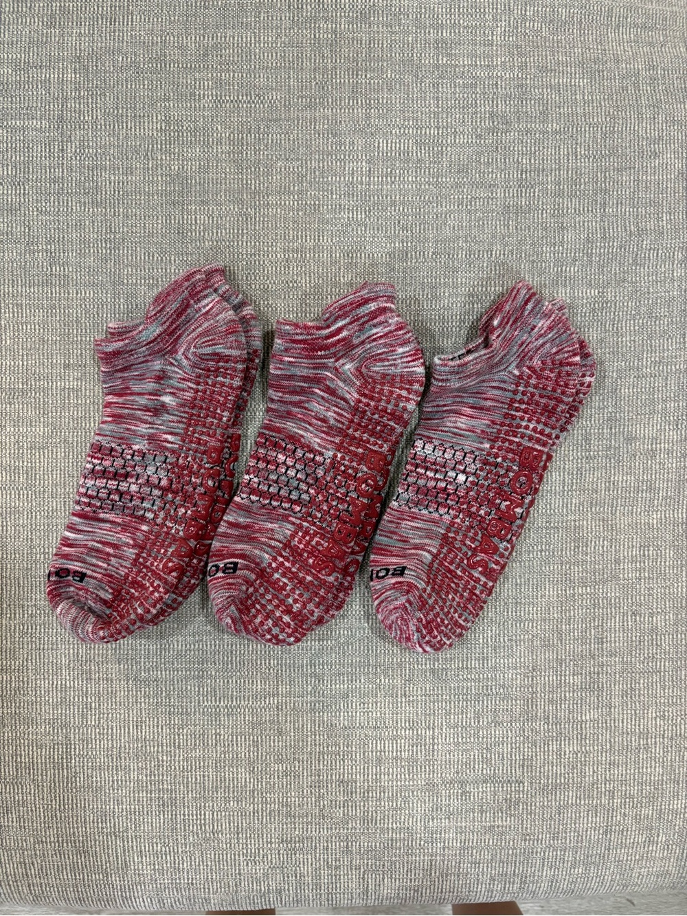 Size L Bombas women ankle gripper socks pack of 3 in red